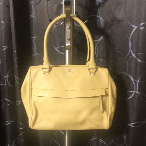 kate spade Handbags - Beautiful Yellow Leather Kate Spade Satchel
